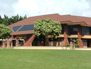 Front view of Kapiʻolani Community College Library.
